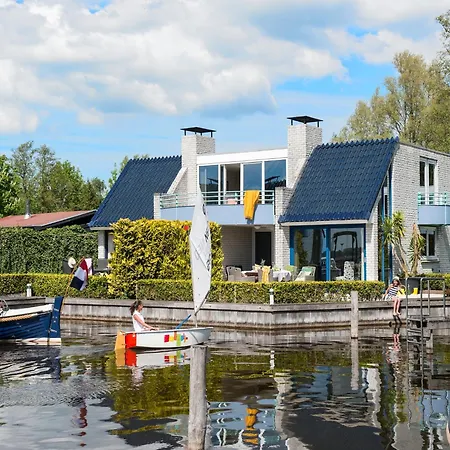 In With Terrace Loosdrecht